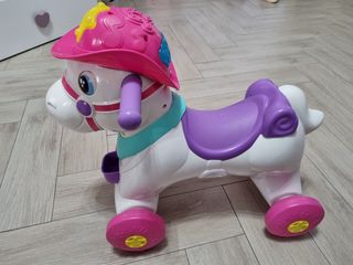 Cavallo a dondolo cavalcabile