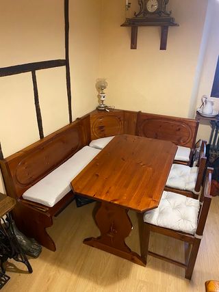 Rinconera Madera Natural con Mesa y sillas