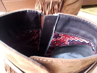 Stivaletti marroni Coveri You Young 40 con frange