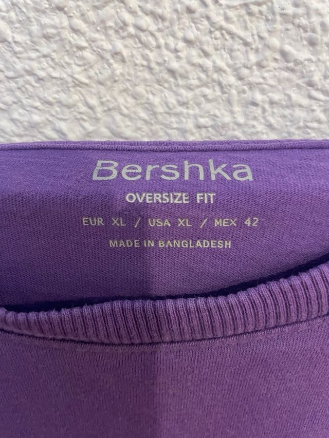 Camiseta morada Bershka oversized (XL)