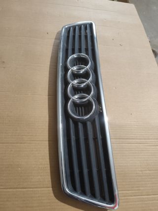 Rejilla frontal Audi A6 2002