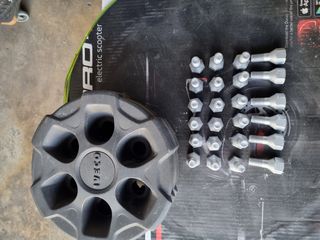 Tornillos y tapabuje Iveco Daily