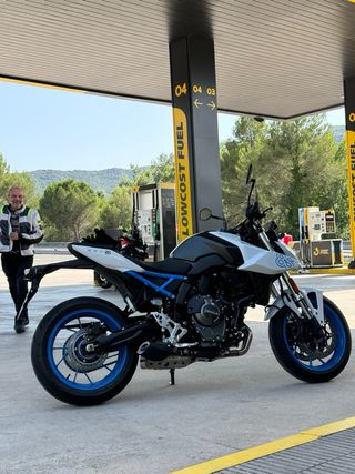 Suzuki GSX‑8S 2024 – 4.500 km  – Garantia