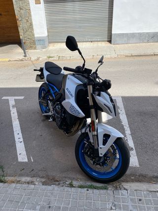 Suzuki GSX‑8S 2024 – 4.500 km  – Garantia