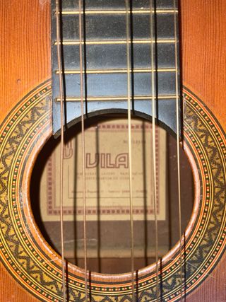 Guitarra española antigua para reparar