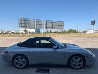 PORSCHE 911 Carrera 4 Cabrio
