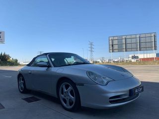 PORSCHE 911 Carrera 4 Cabrio