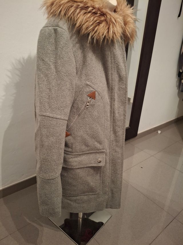 Preciosa trenka, talla L, de Amichi