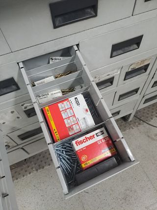 Mostrador cajones ferreteria
