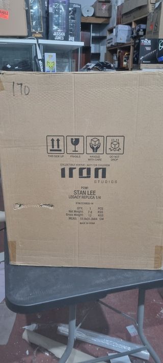 Stan Lee estatua resina 1/4 Iron Studios