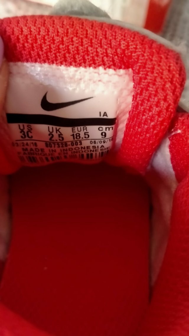 Zapatilla deportivas Nike bebé Talla18,5