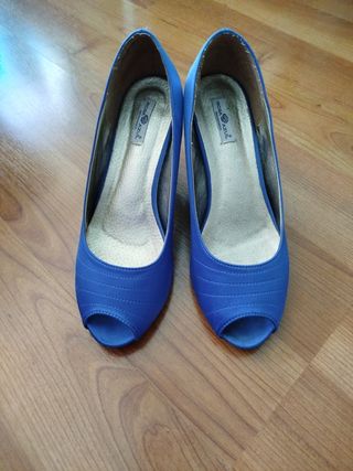 Zapatos satinados azules