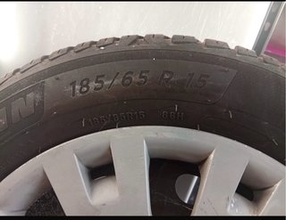 Ruedas con llantas incluidas185-65R15T