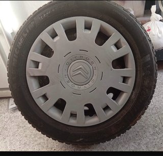 Ruedas con llantas incluidas185-65R15T