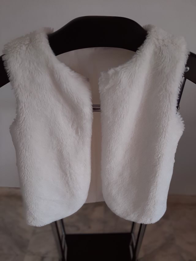 Chaleco peludo blanco
