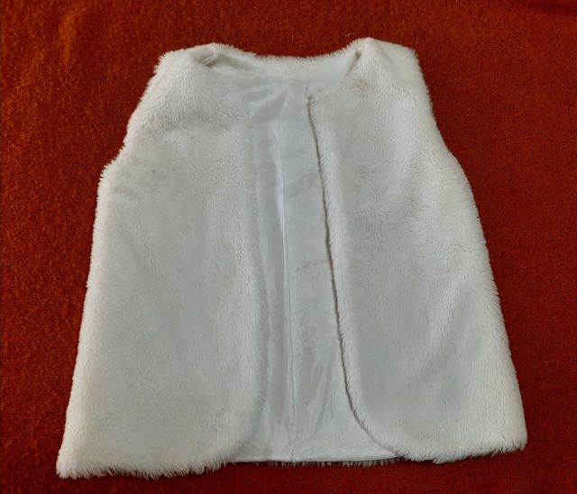 Chaleco peludo blanco