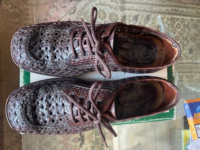 Zapatos caballero piel marron trenzados