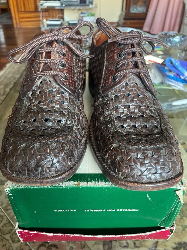 Zapatos caballero piel marron trenzados