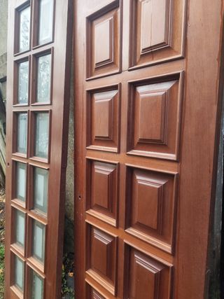 Puertas madera maciza