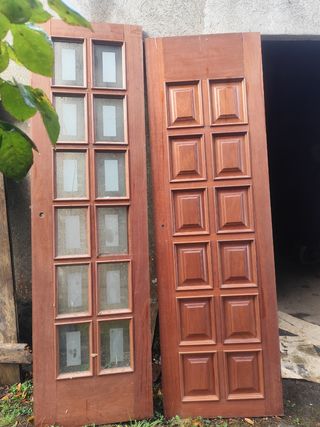 Puertas madera maciza