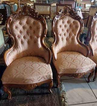 Pareja de butacas  estilo isabelino