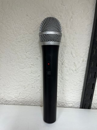 MICRO INALAMBRICO MANO DIVERSITY UHF.