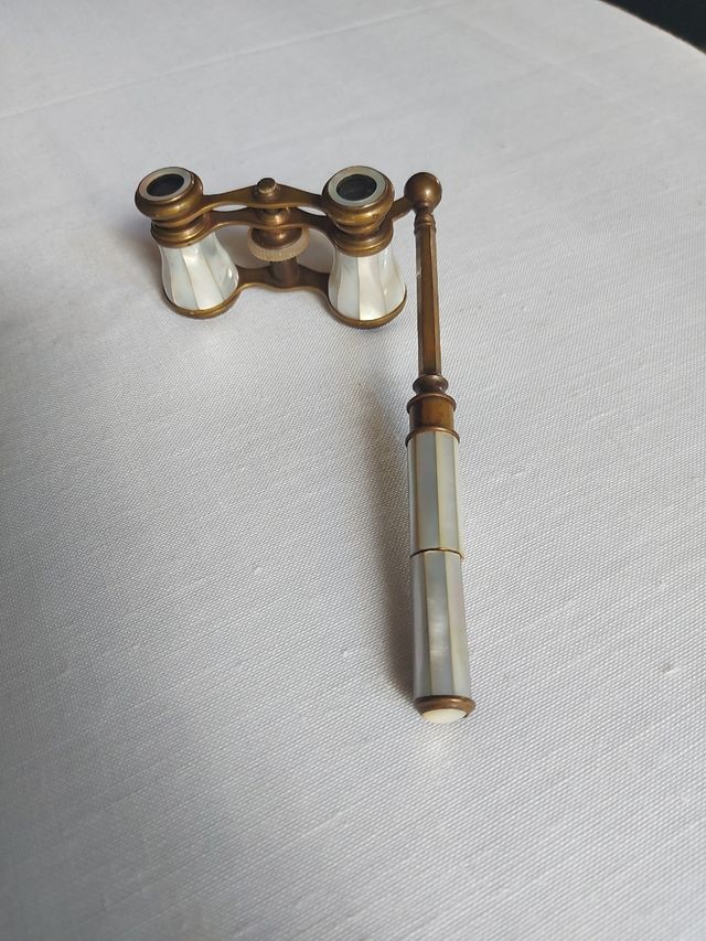 Prismaticos de opera.