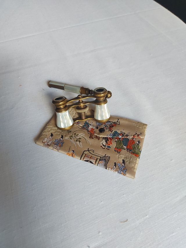 Prismaticos de opera.