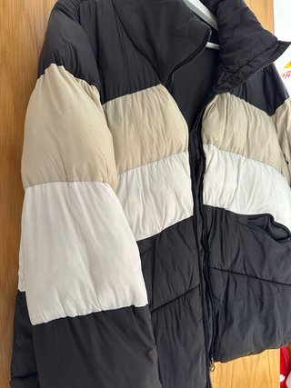 Chaqueta acolchada tricolor de Zara - Talla L