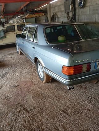 Mercedes-Benz 500 1982