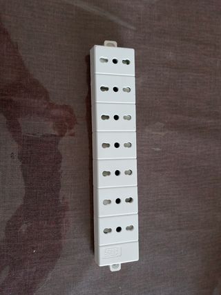 Materiale elettrico ciabatta multiprese