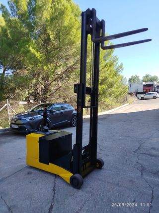 Apilador contrapesado Loc 2800mm 1500kg