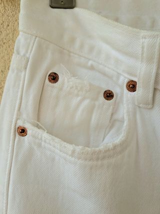 Pantalón recto Zara 