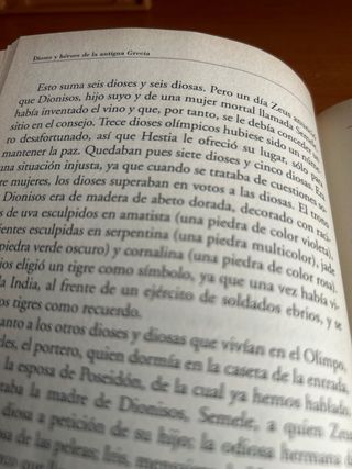 Libro Dioses y héroes de la antigua Grecia