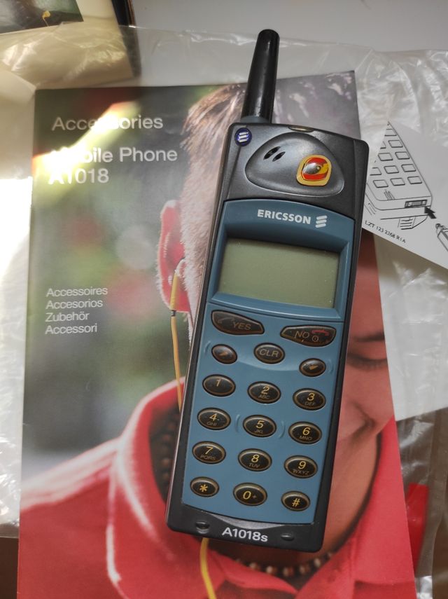 Teléfono Ericsson A1018s