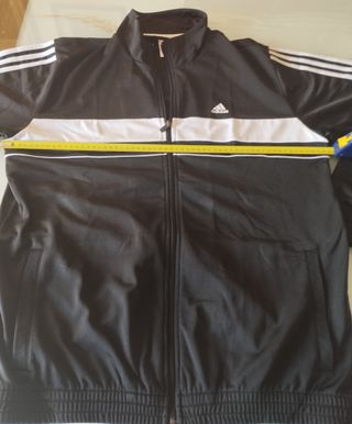 Chandal Adidas hombre. Talla M