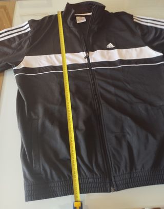 Chandal Adidas hombre. Talla M