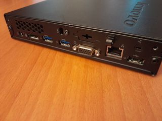 Mini pc con pantalla de 21.5"