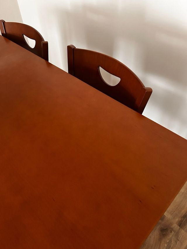 Conjunto mesa extensible y 4 sillas