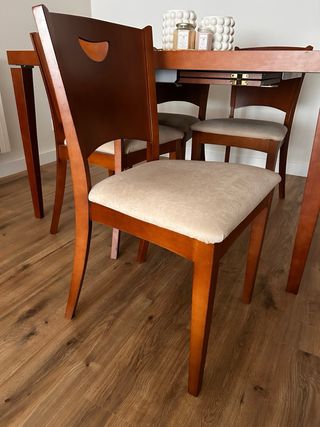 Conjunto mesa extensible y 4 sillas