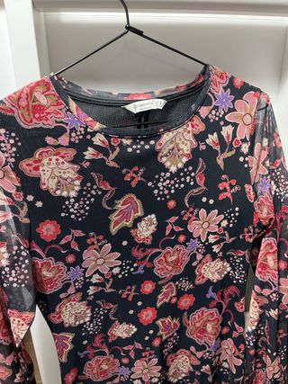 Vestido estampado tul manga larga.