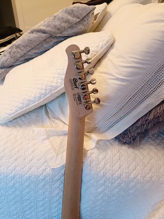 Guitarra Cort Manson Matt Bellamy