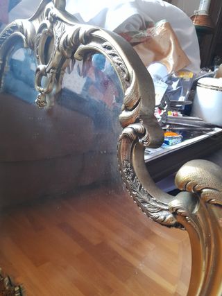 Espejo muy antiguo e increible