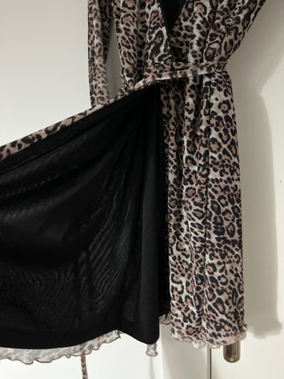 Vestido estampado leopardo.
