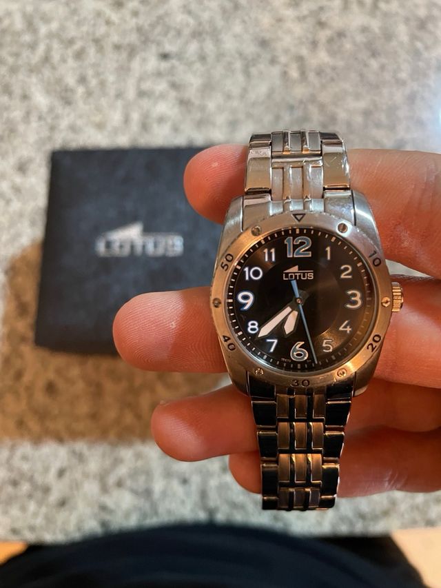 Reloj Lotus
