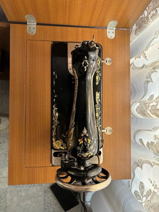 Maquina de coser Singer