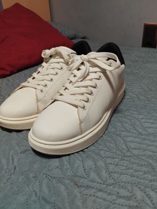 Zapatillas de vestir Zara