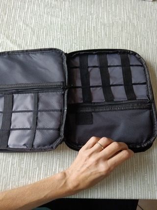 Porta tablet e caricatori