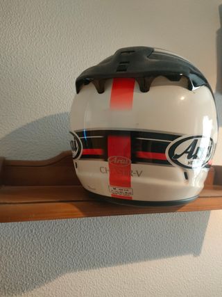 Equipacion de moto marca rst y casco arai