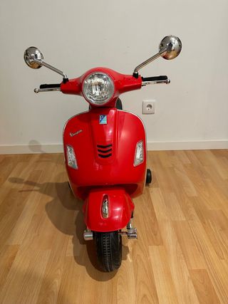 Vendo moto de bateria para niñ@s